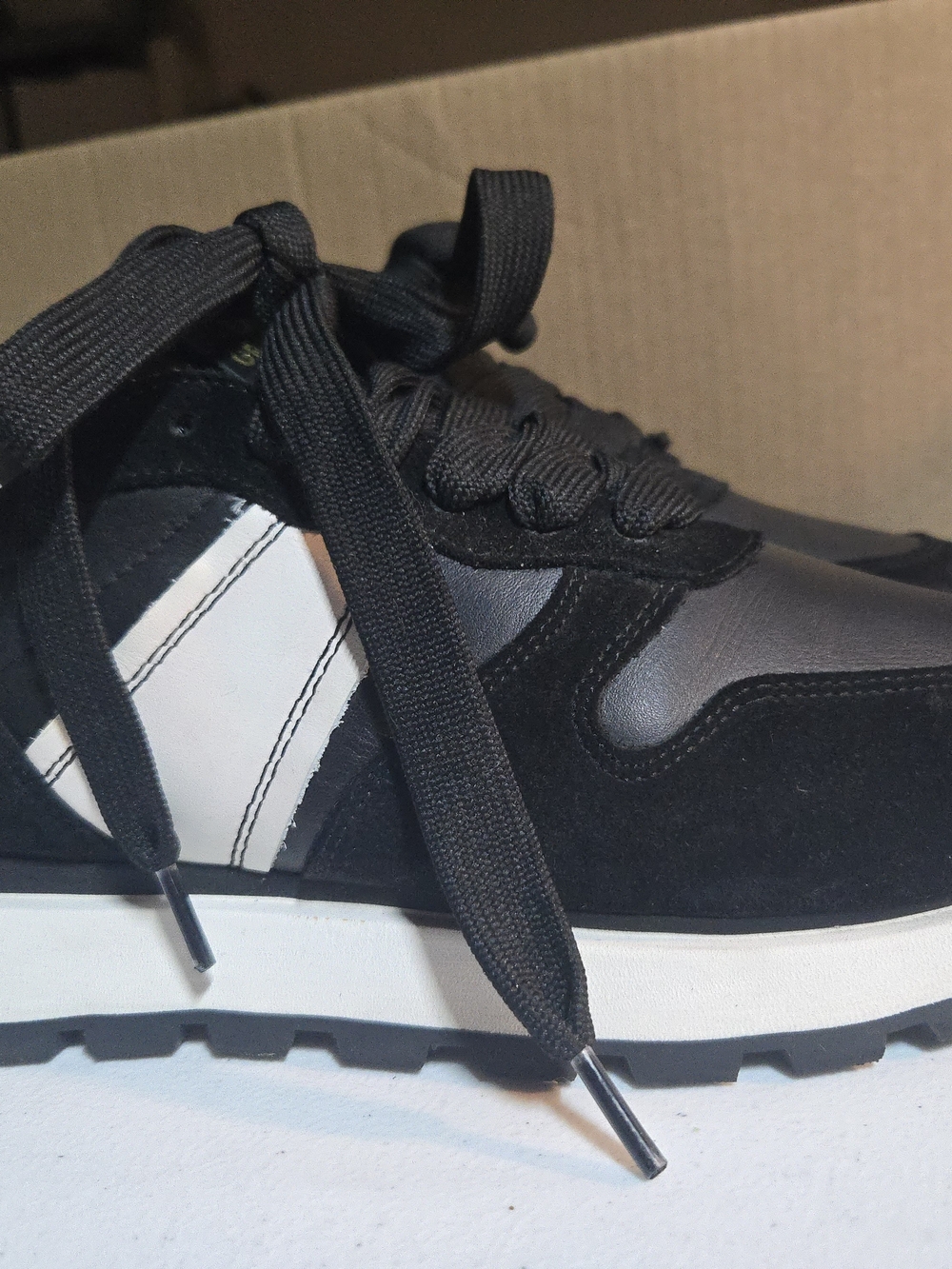 GREATS Green Point Runner Sneaker Blacke Leather Size 11.5